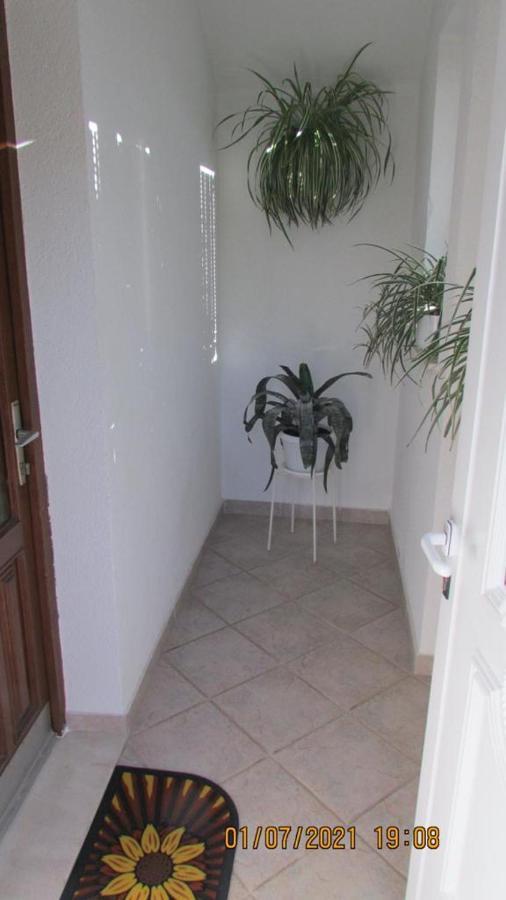 Apartment Tomy Трогир Екстериор снимка