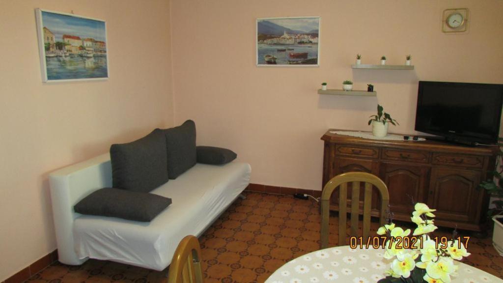 Apartment Tomy Трогир Екстериор снимка
